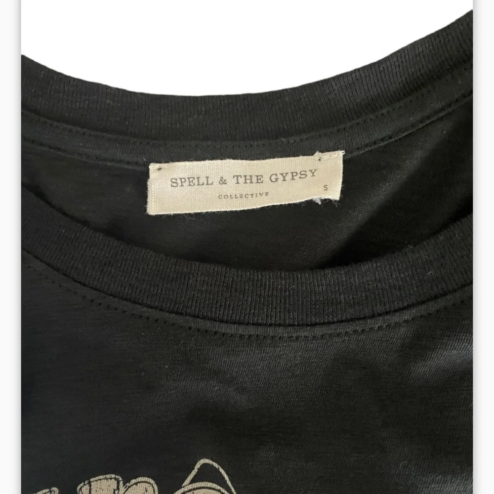 Spell Black Graphic Tee - Picture 6 of 6